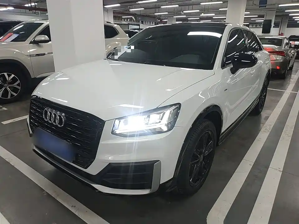 Audi Q2L