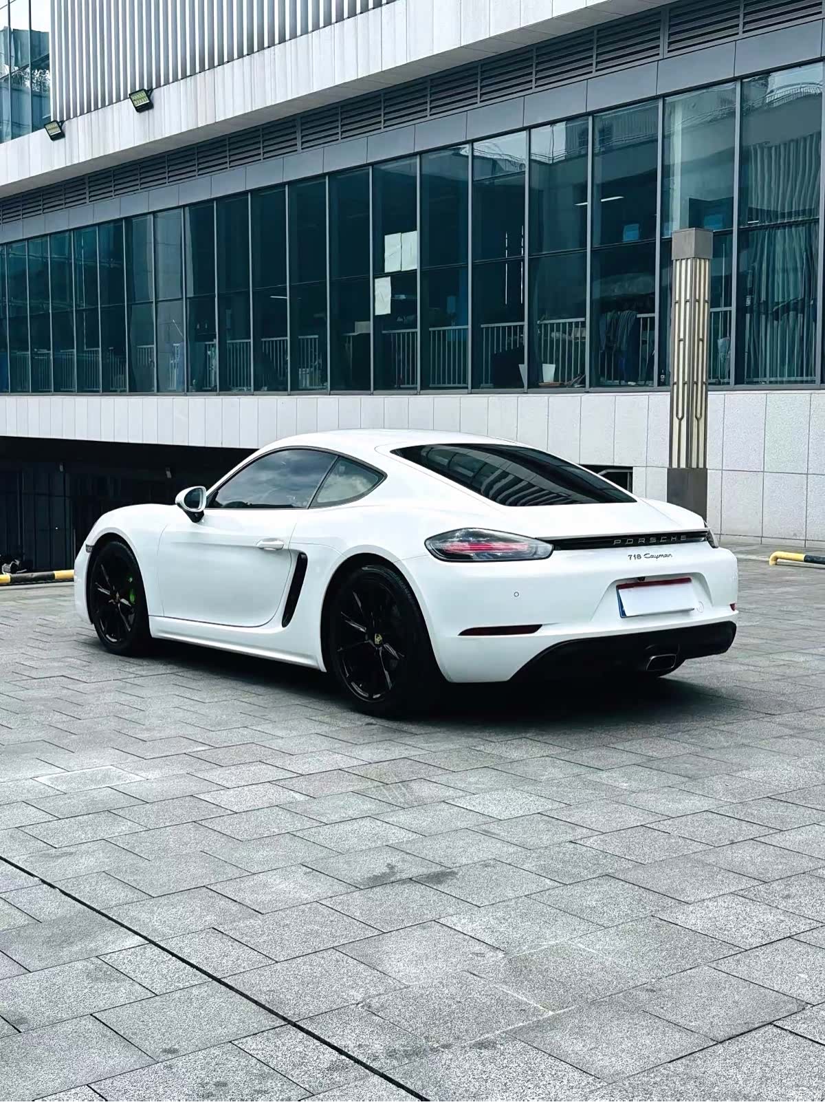 Porsche Cayman, 2018 8