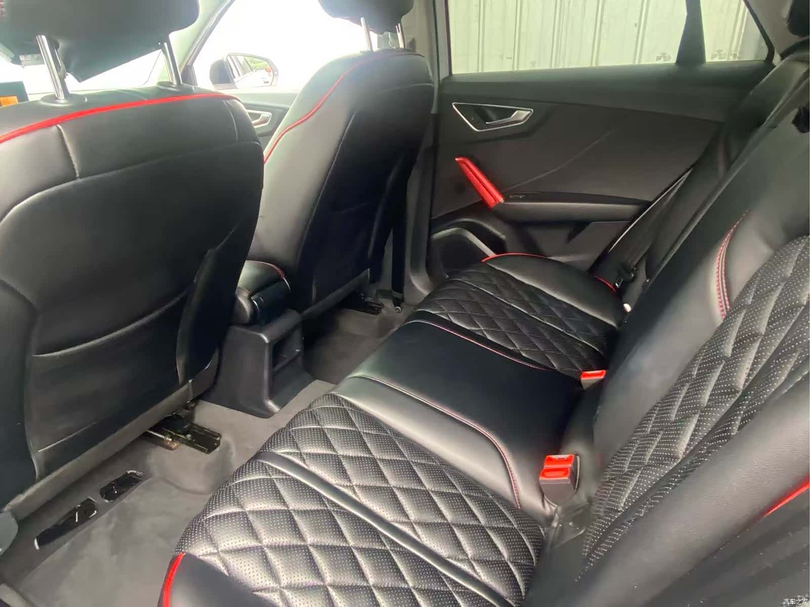 Audi Q2L, 2020 6