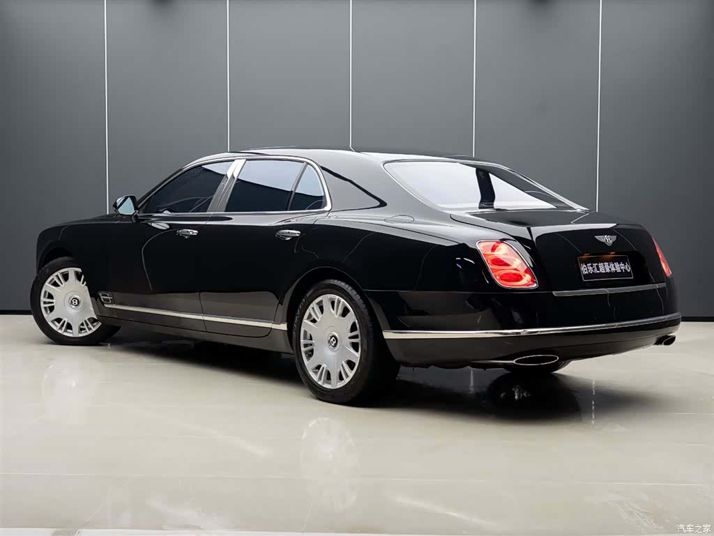 Bentley Mulsanne, 2016 4