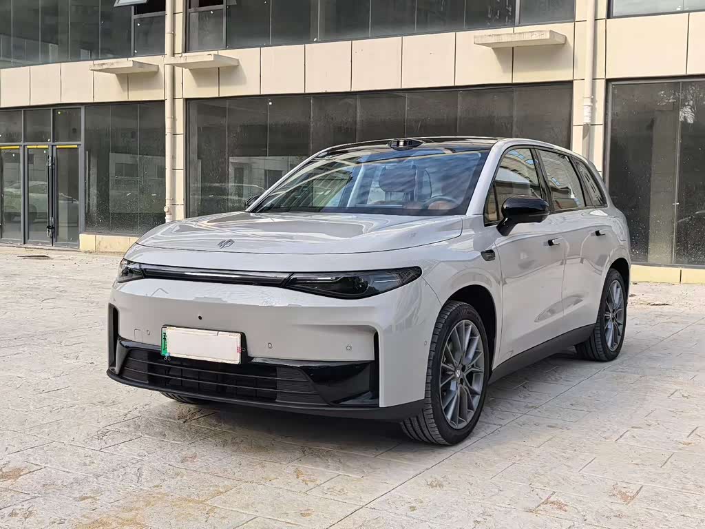 Leapmotor C10