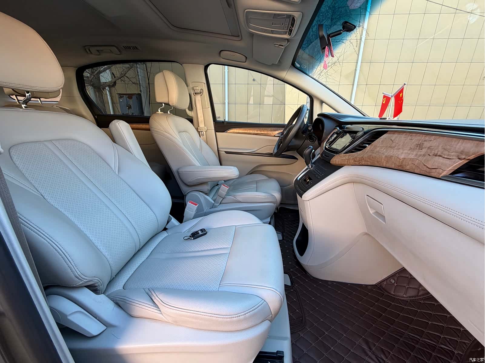 Buick GL8, 2018 18