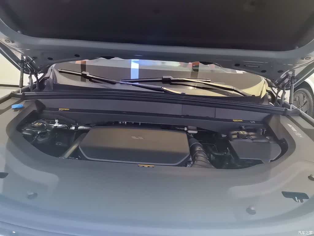 Li Auto L8, 2025 20