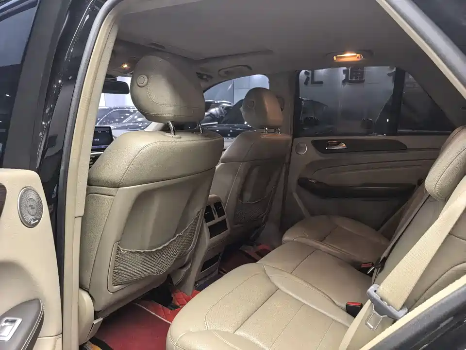 Mercedes-Benz M class