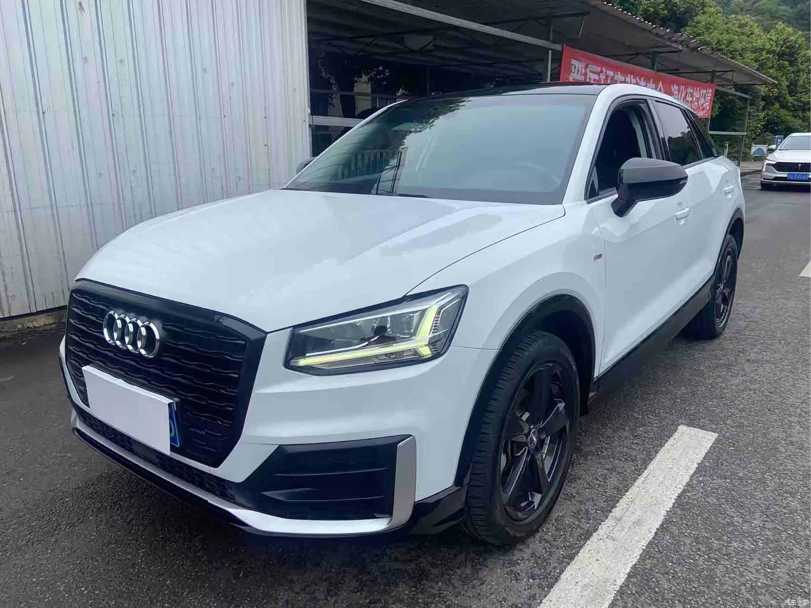 Audi Q2L, 2020 1
