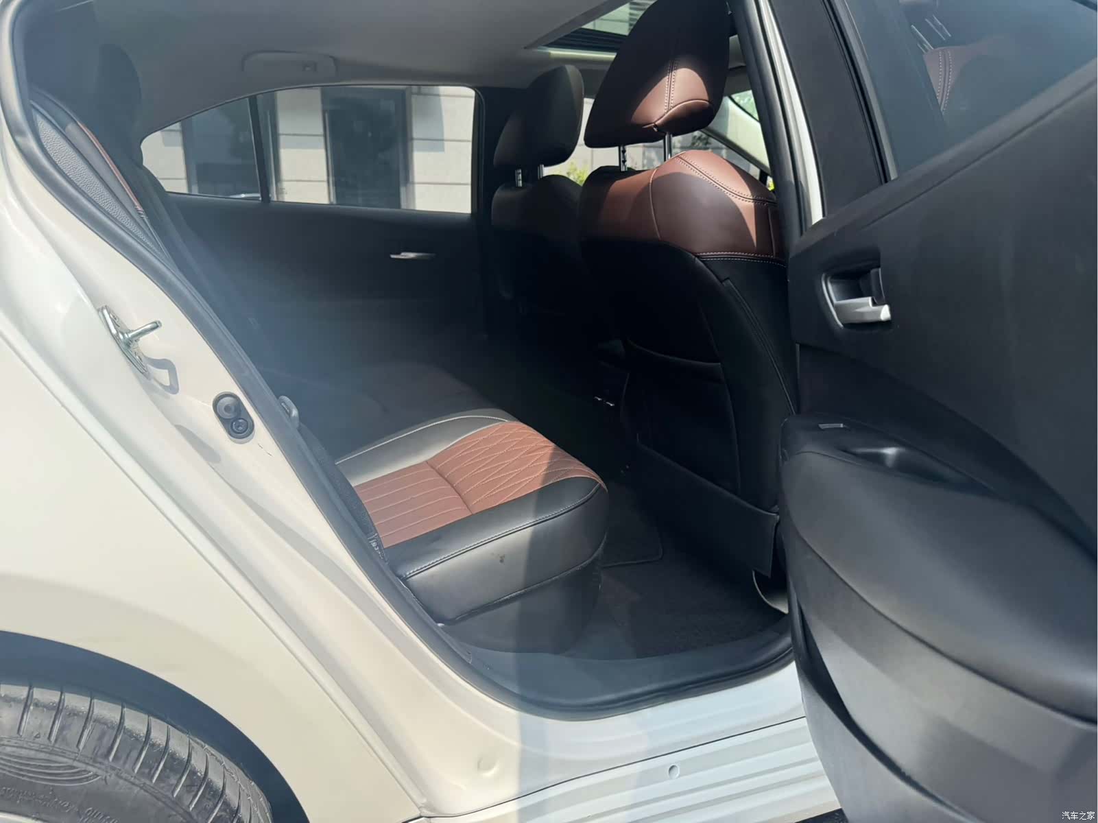 Toyota Corolla, 2023 13