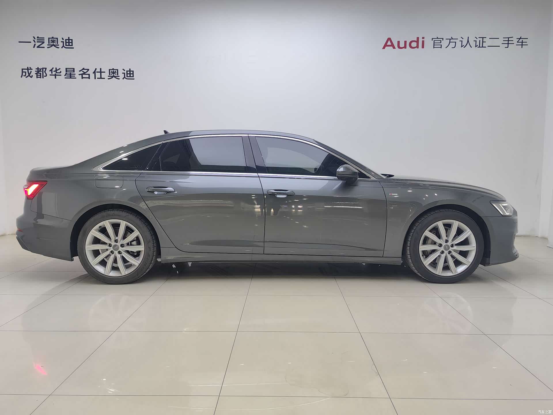 Audi A6L, 2022 3