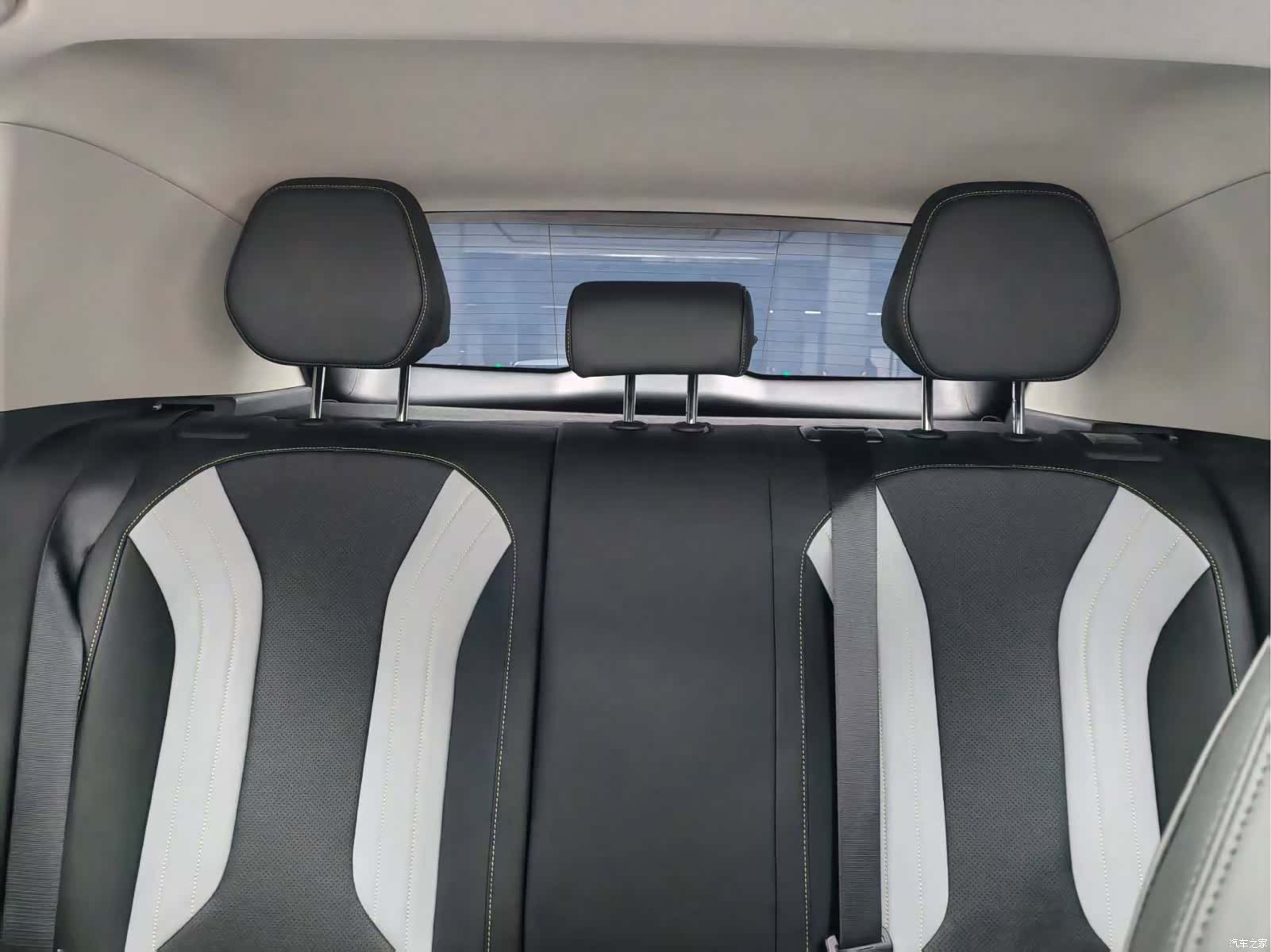 Geely Coolray, 2023 17