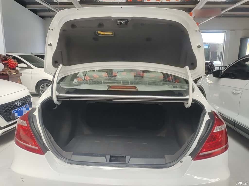 Geely Emgrand, 2015 19