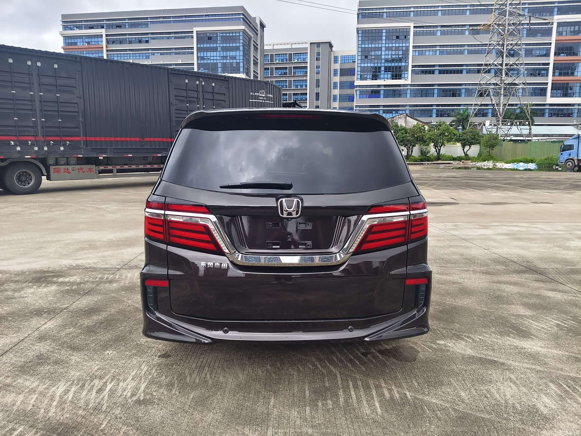 Honda Elysion, 2016 4