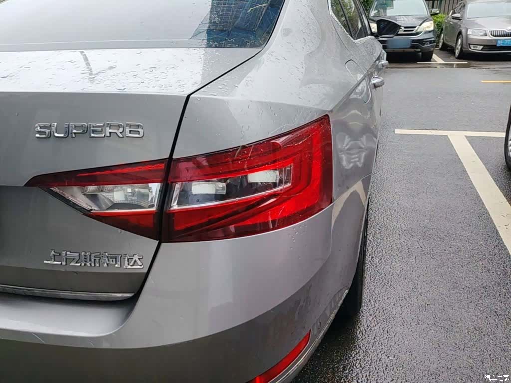 Skoda Superb, 2018 8