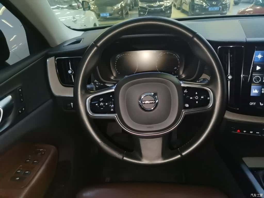 Volvo XC60, 2020 11
