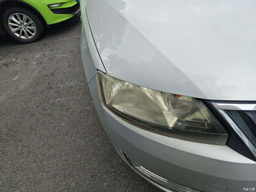 Skoda Rapid, 2014 13