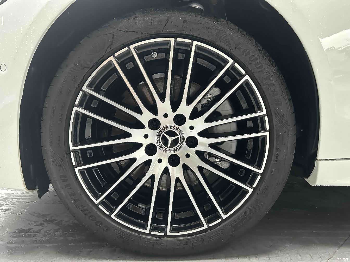 Mercedes-Benz C-Class, 2023 10