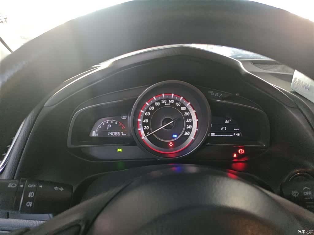 Mazda Mazda3, 2016 12
