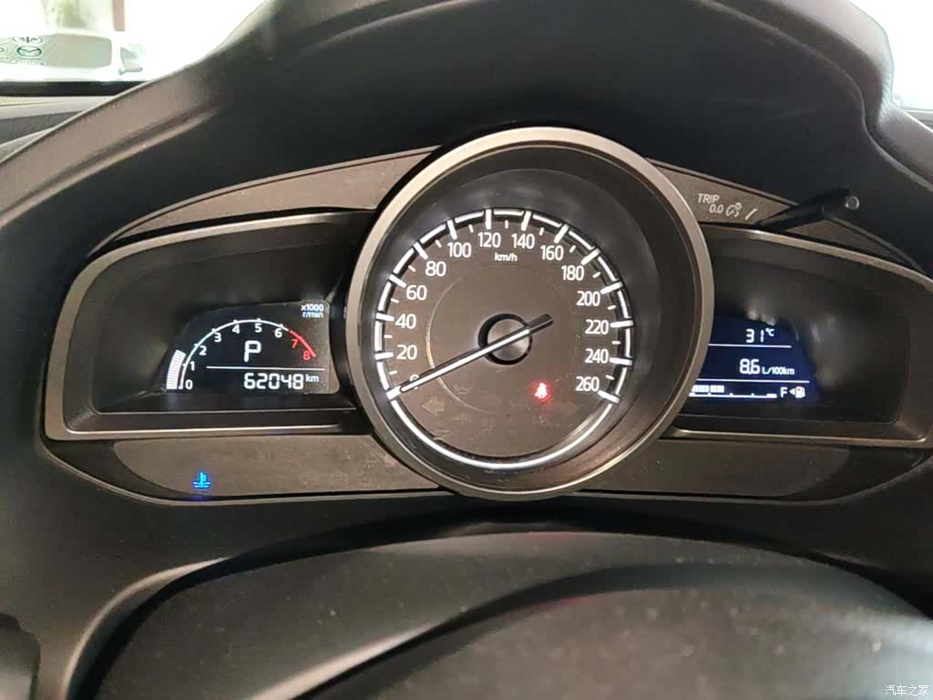 Mazda CX-4, 2019 12