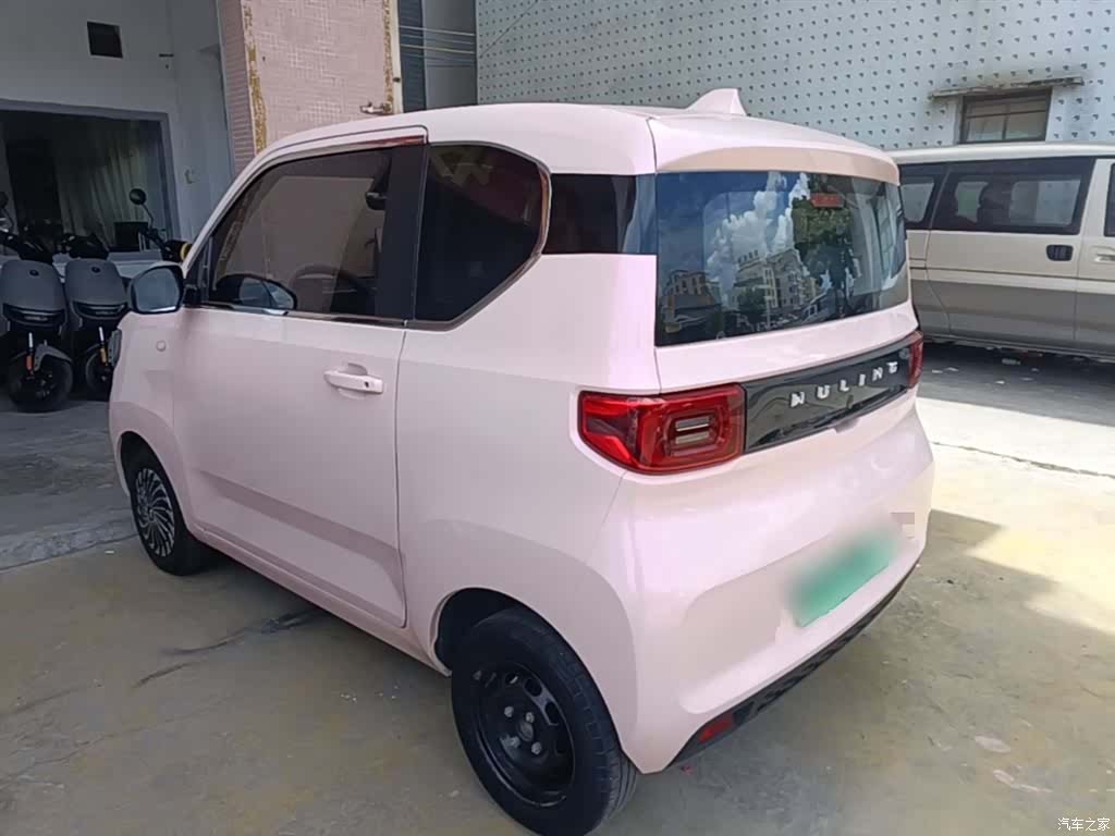 Wuling MINIEV, 2021 все фото