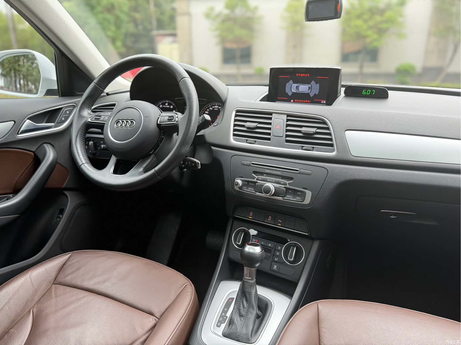Audi Q3, 2016 12