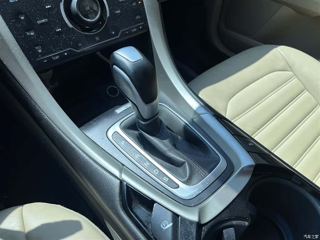 Ford Mondeo, 2014 13