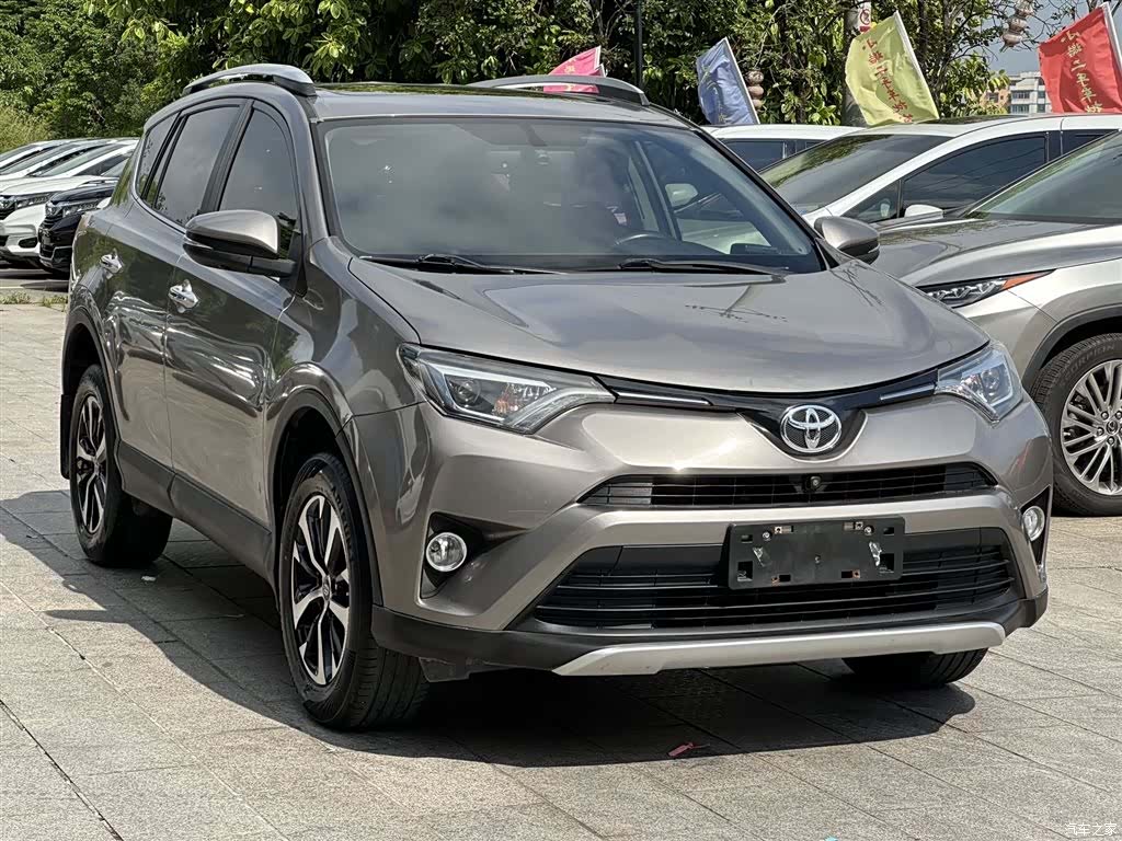 Toyota RAV4, 2017 2