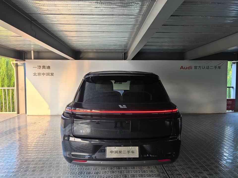 Li Auto Ideal L8