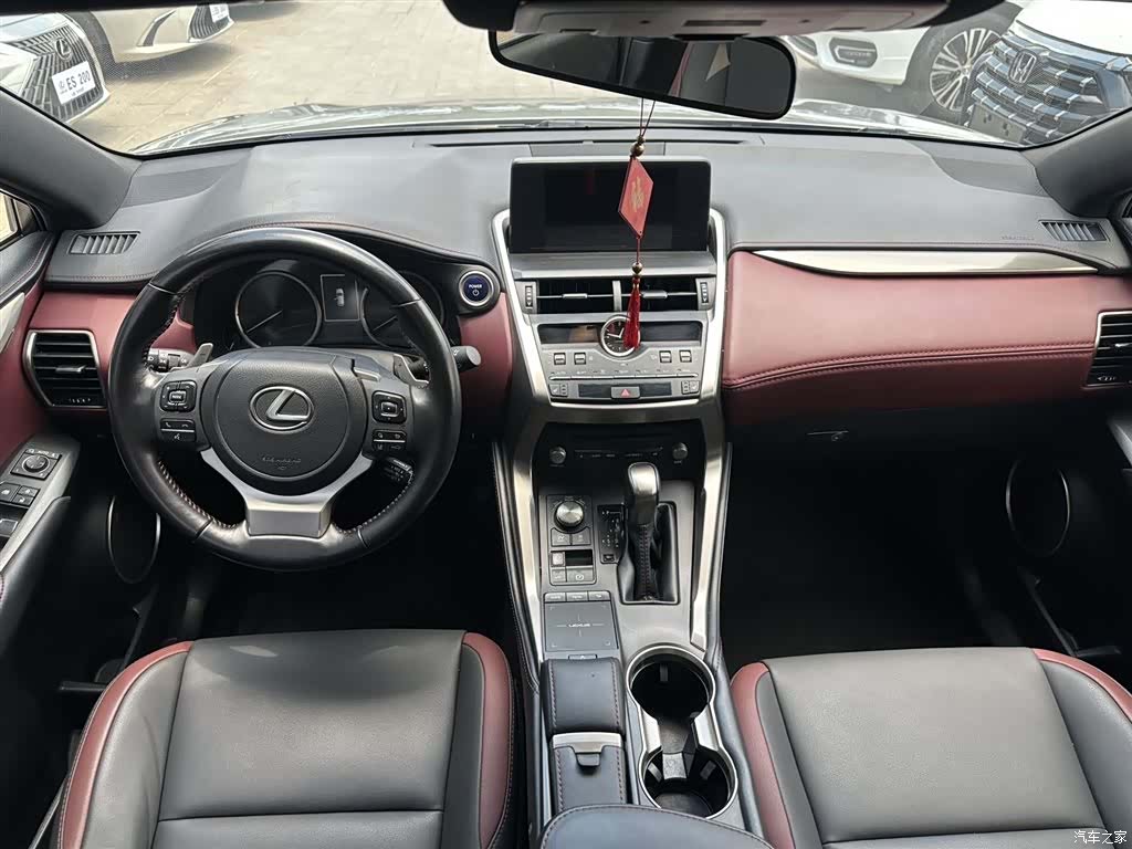 Lexus NX, 2020 7