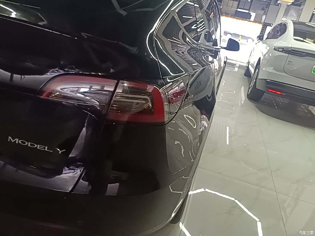 Tesla Model Y, 2021 8