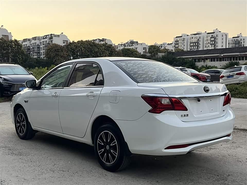 BYD F3