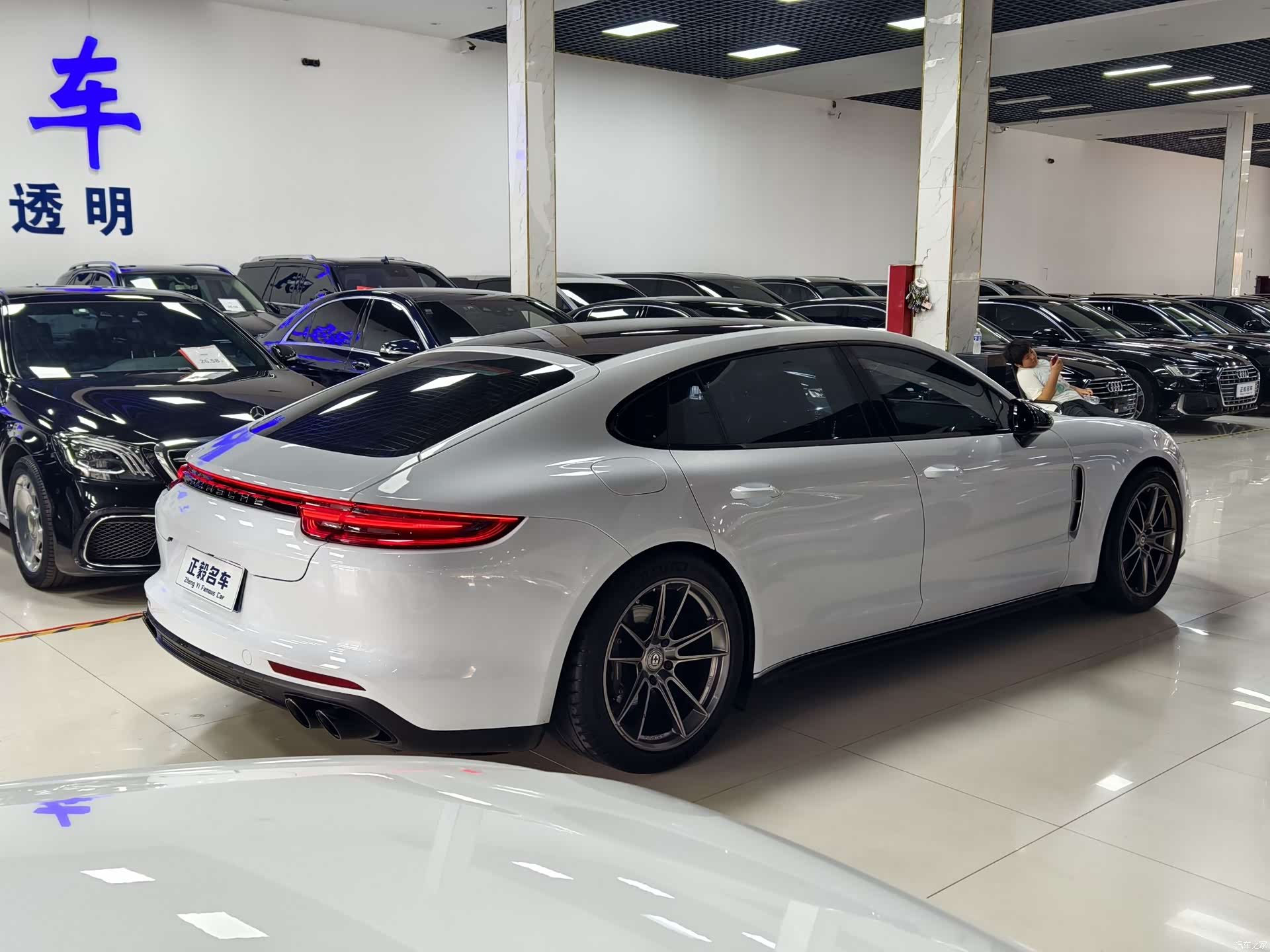 Porsche Panamera, 2019 9