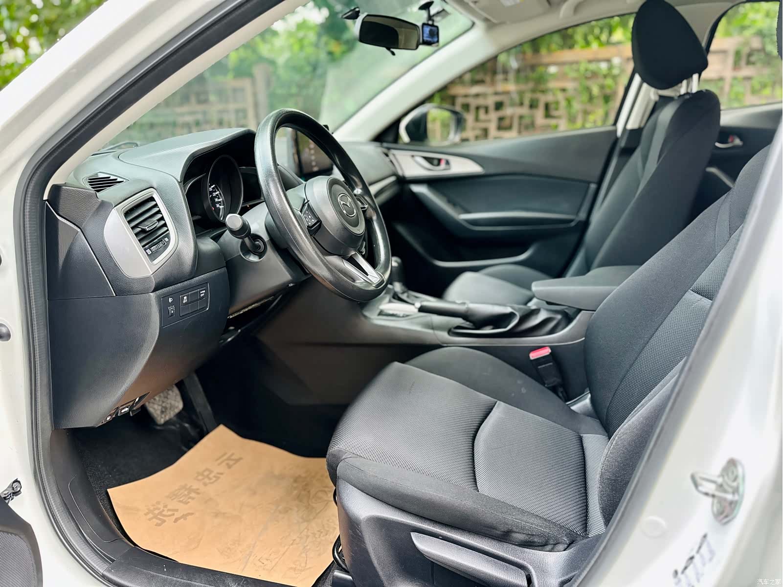 Mazda Mazda3, 2018 9