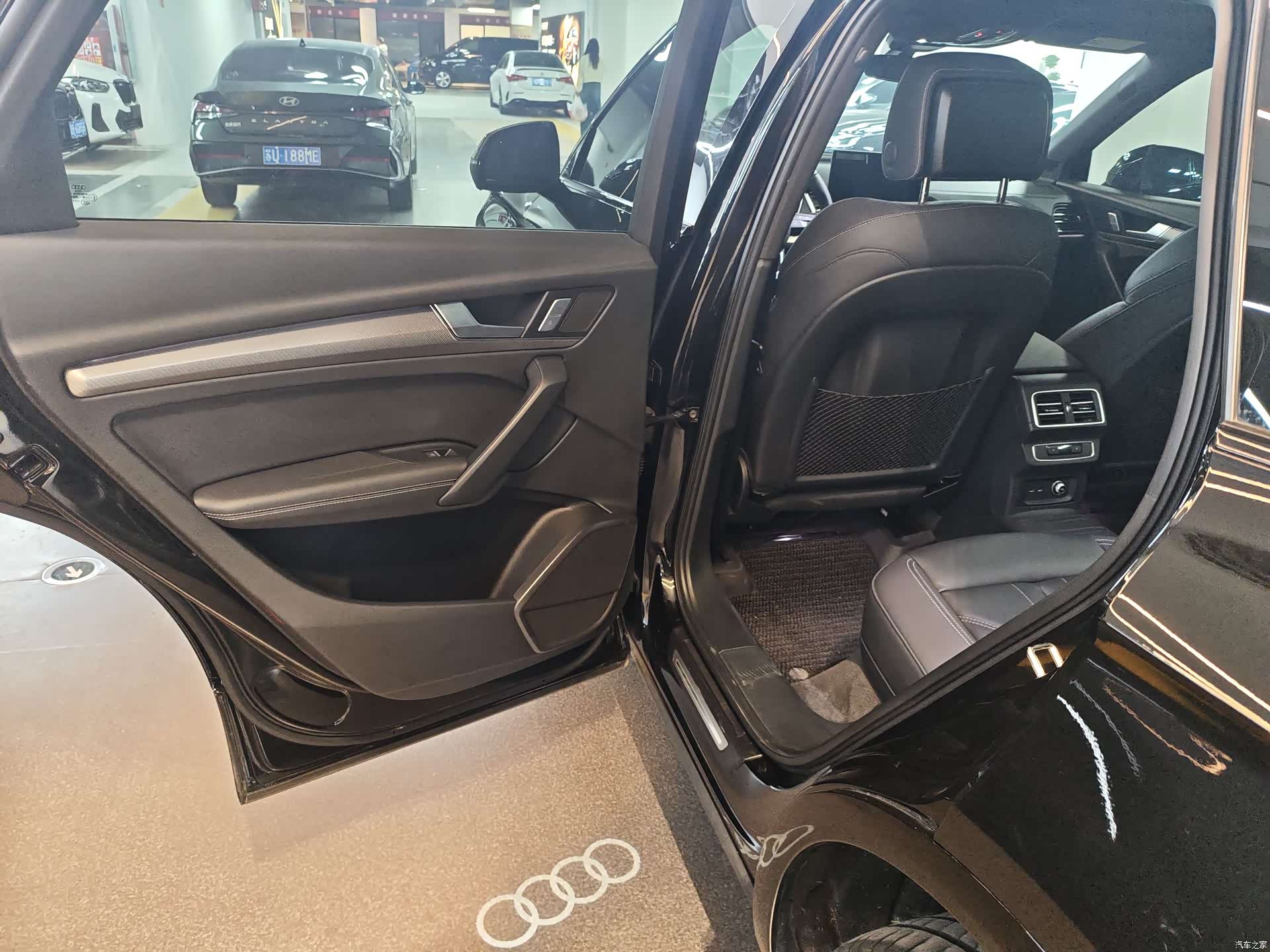 Audi Q5L, 2023 11