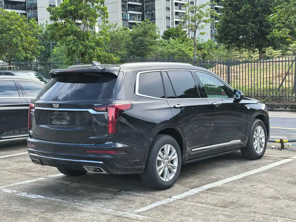 Cadillac XT6
