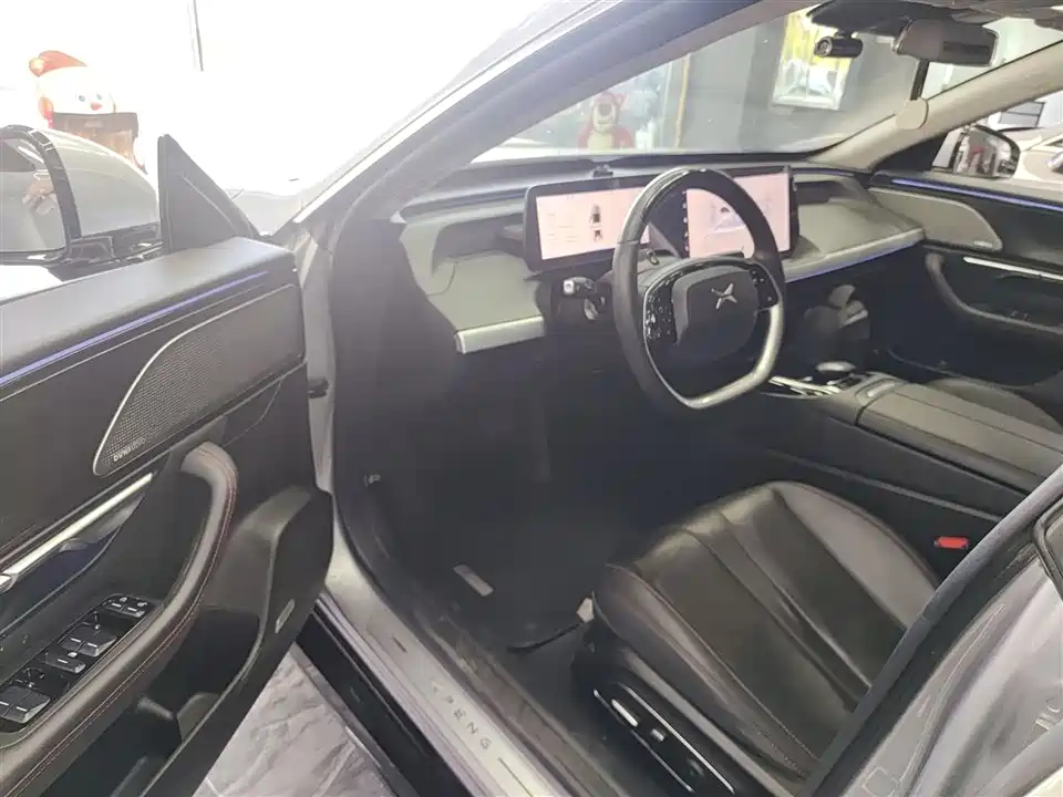 XPENG P7