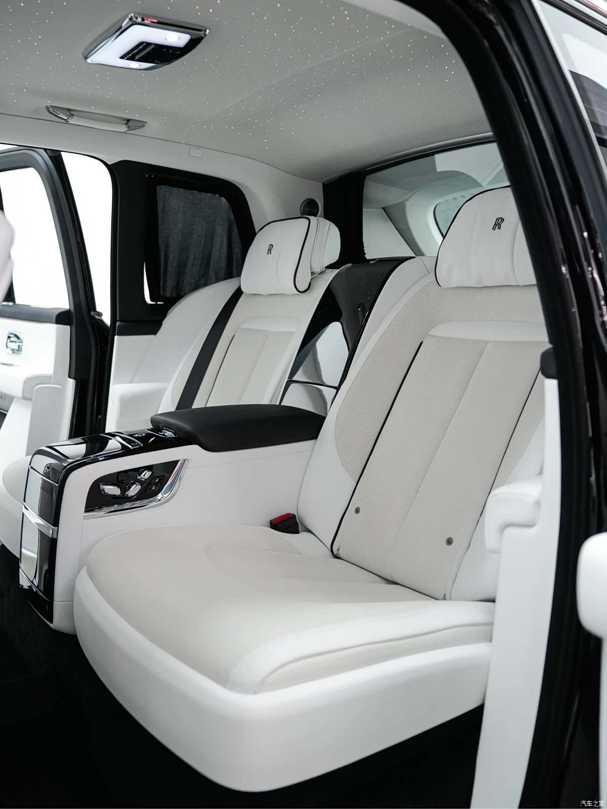 Rolls-Royce Cullinan, 2025 20