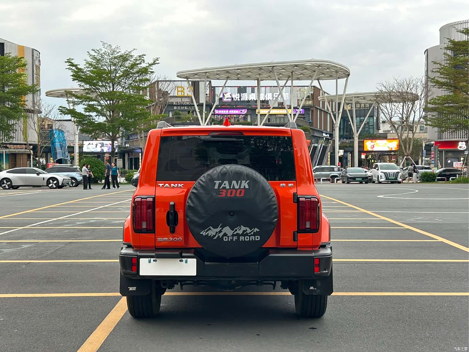 Tank 300, 2022 8