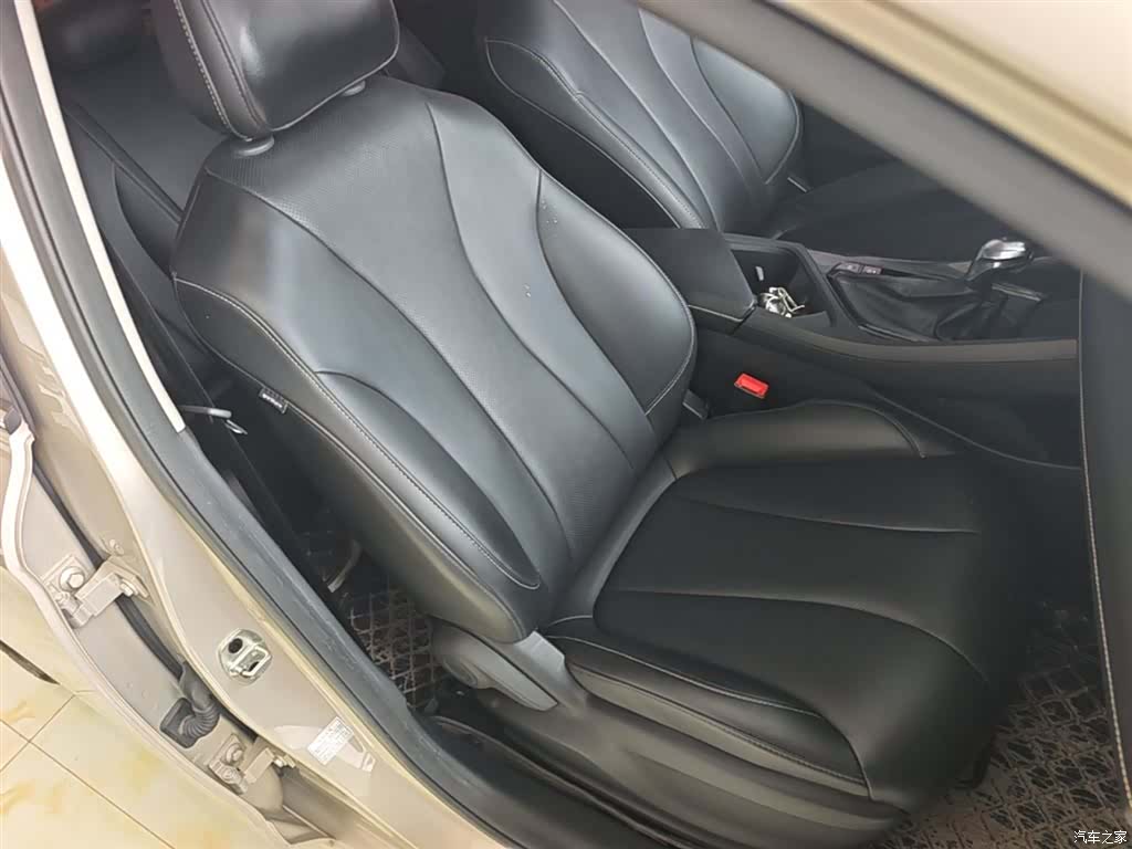 Roewe i5, 2022 25