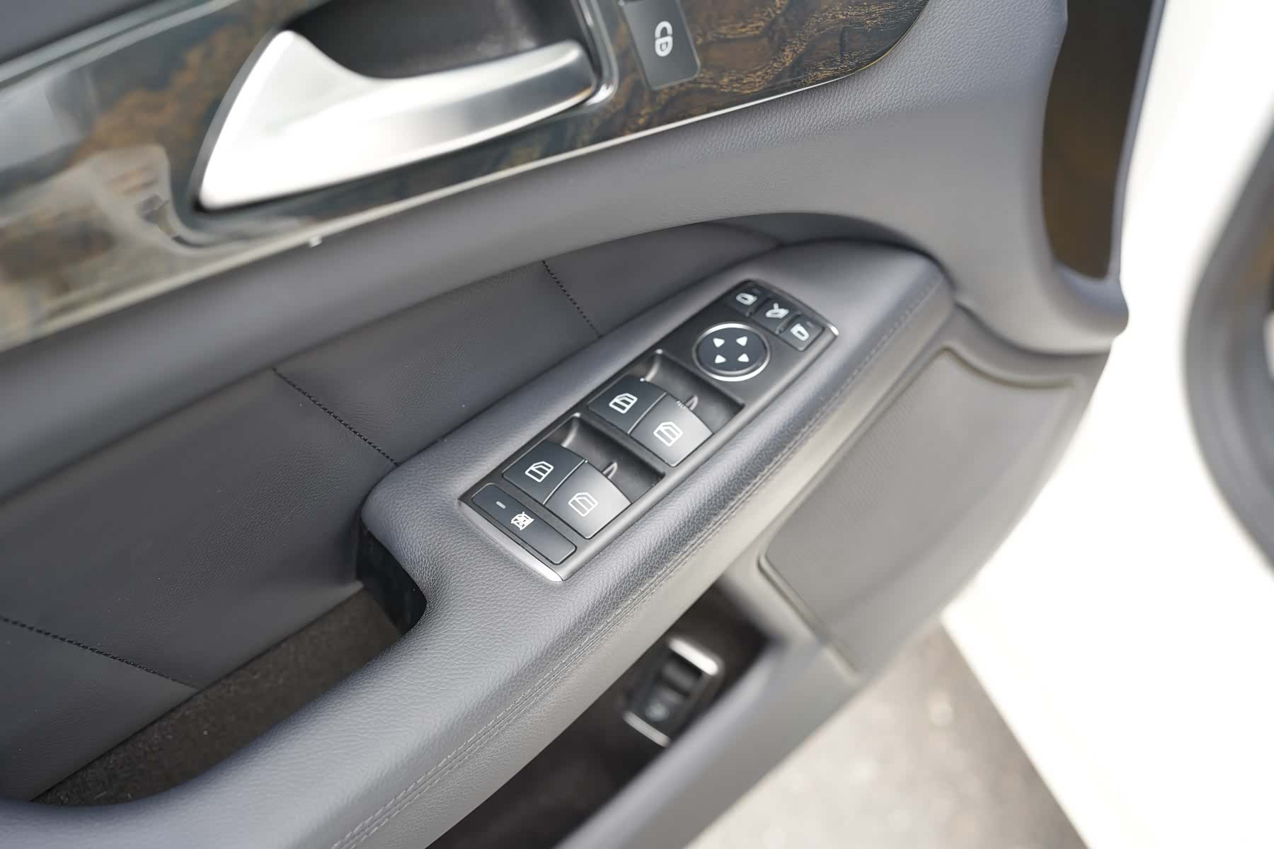 Mercedes-Benz CLS, 2015 19