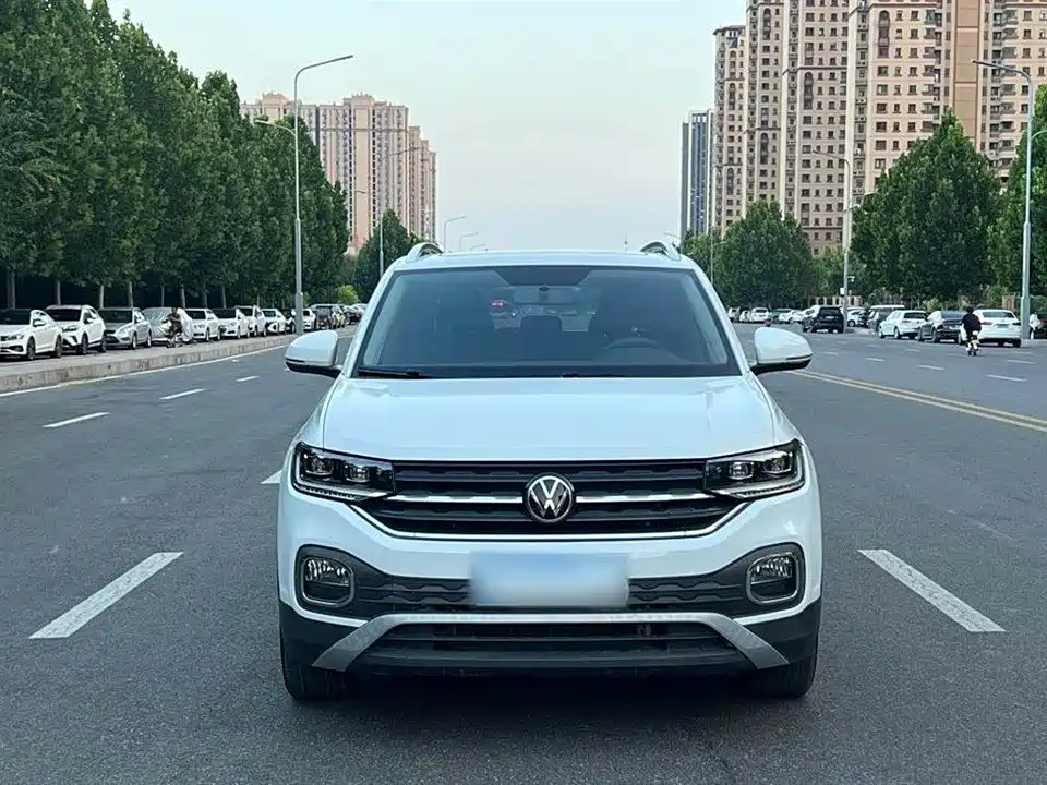 Volkswagen Exploring the shadow