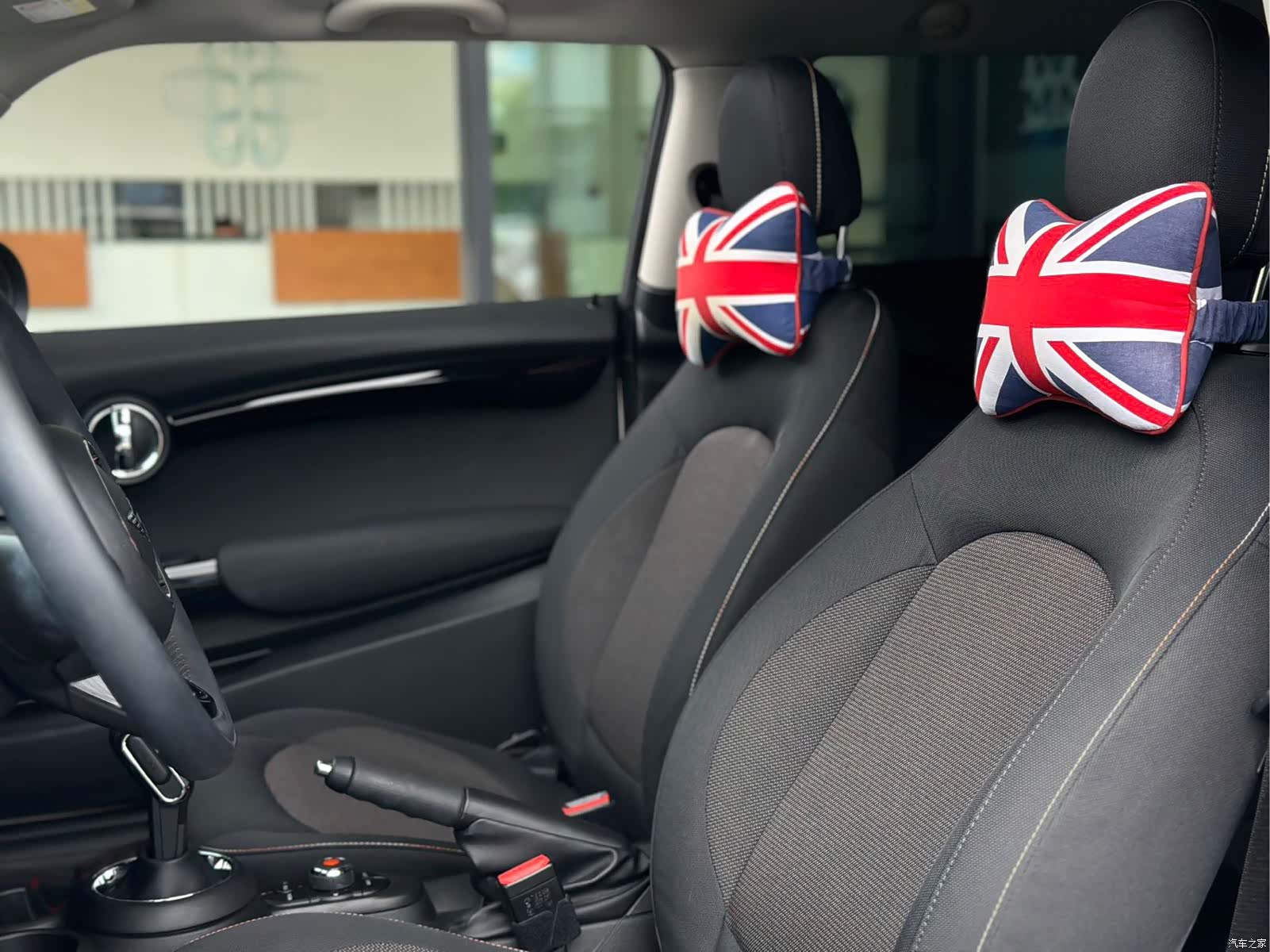 Mini ONE, 2020 14