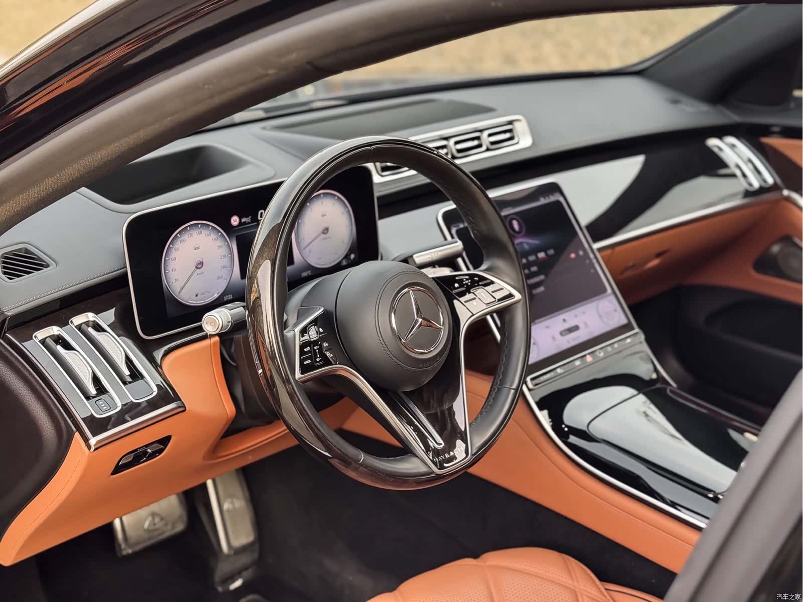 Maybach S-Class, 2023 4