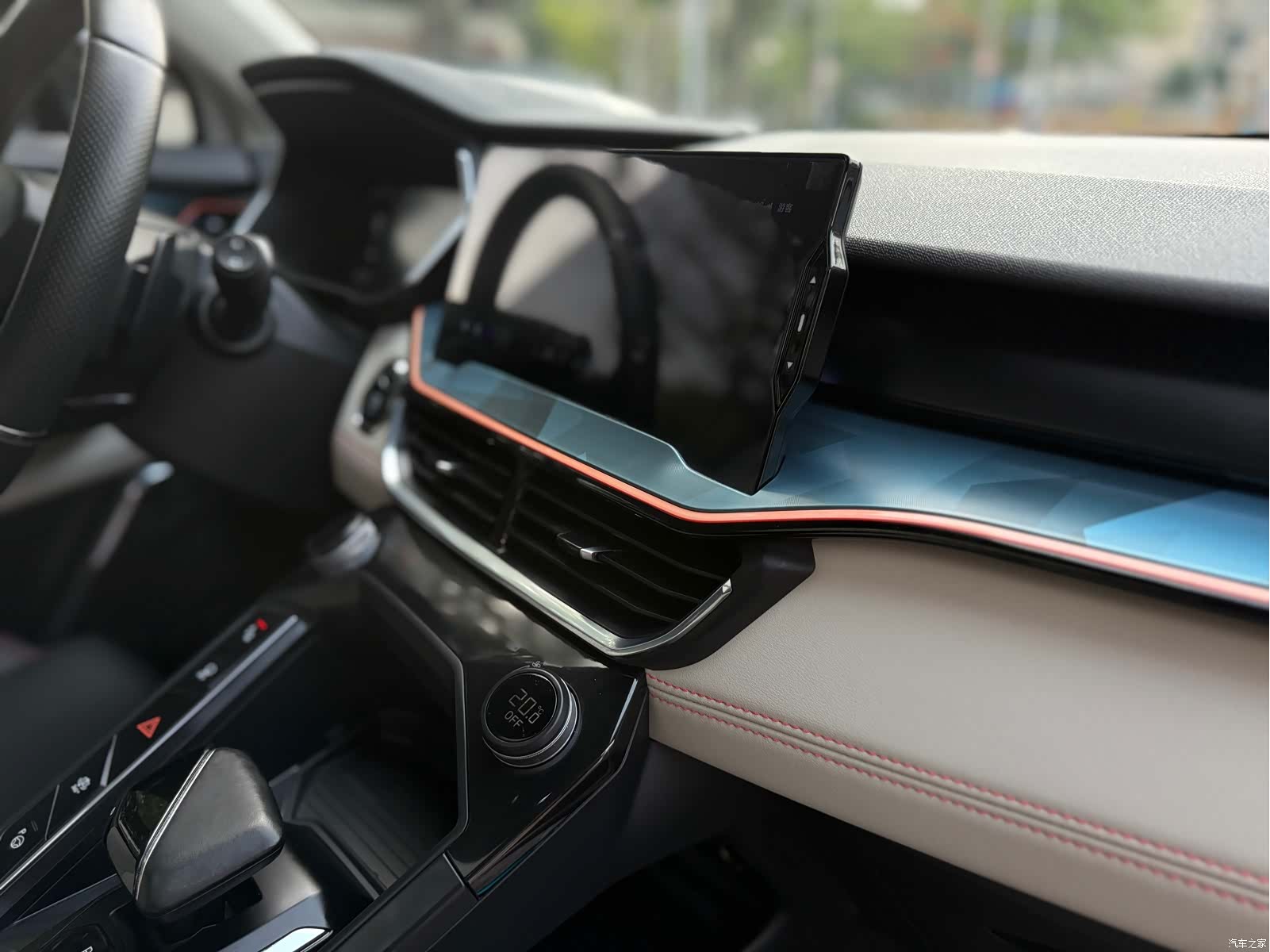 Lynk & Co 02, 2022 15