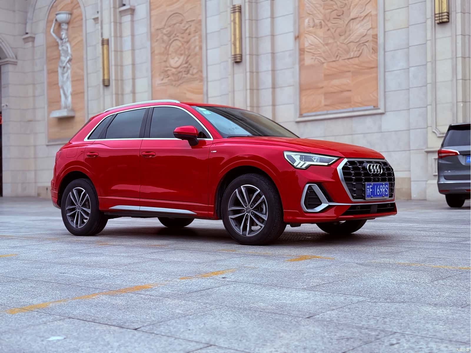 Audi Q3, 2021 3