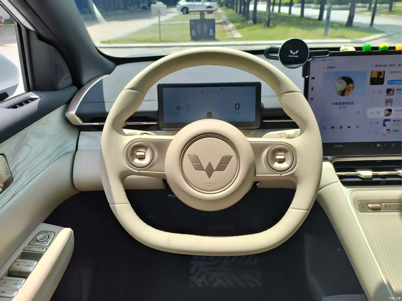 Wuling Starlight, 2024 все фото