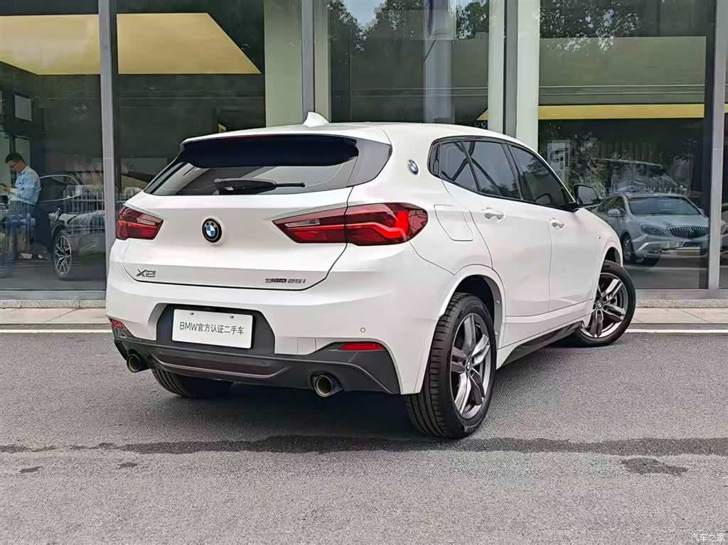 BMW X2, 2023 все фото