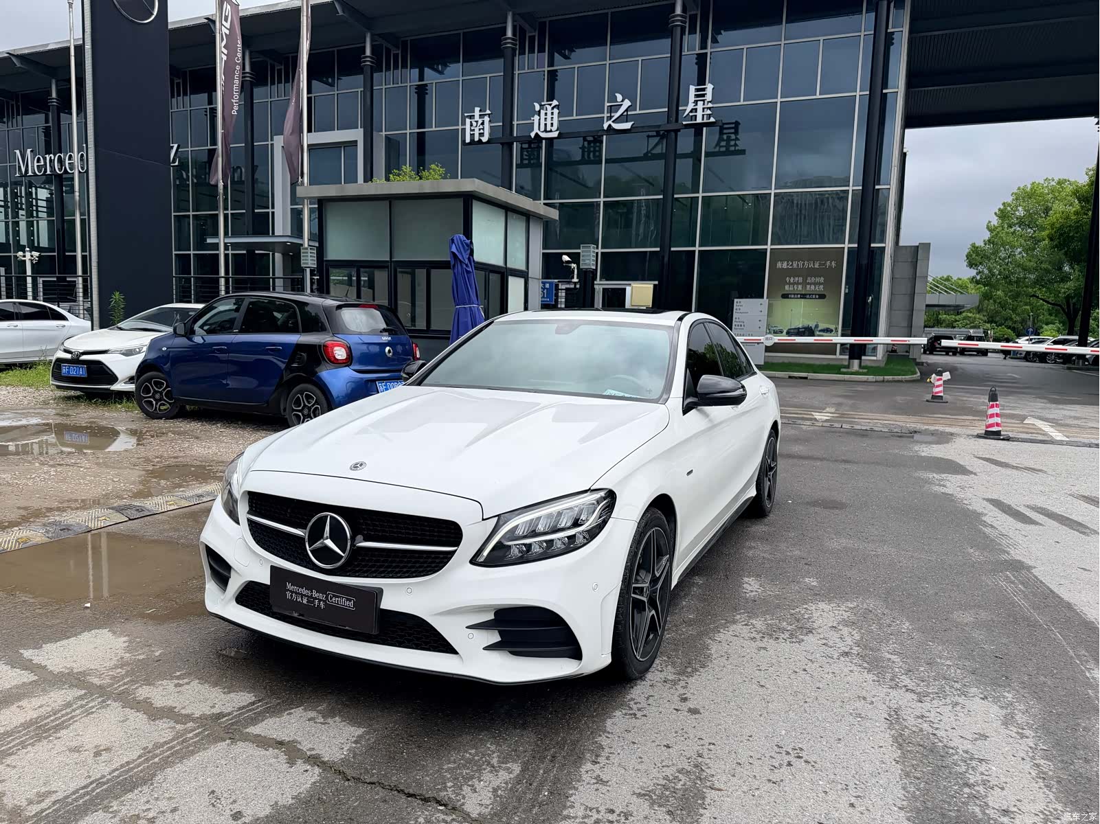 Mercedes-Benz C-Class, 2021 1