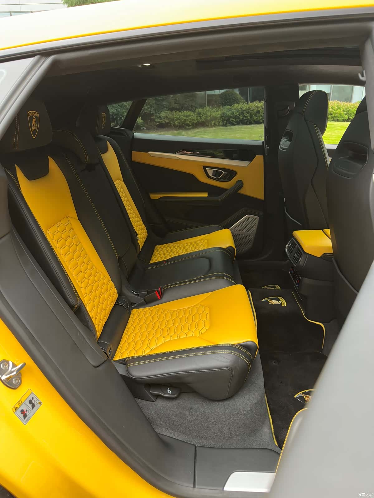 Lamborghini Urus, 2019 15