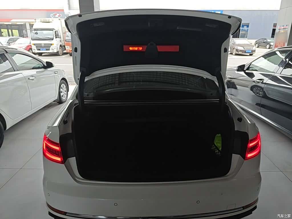 Audi A4L, 2019 19
