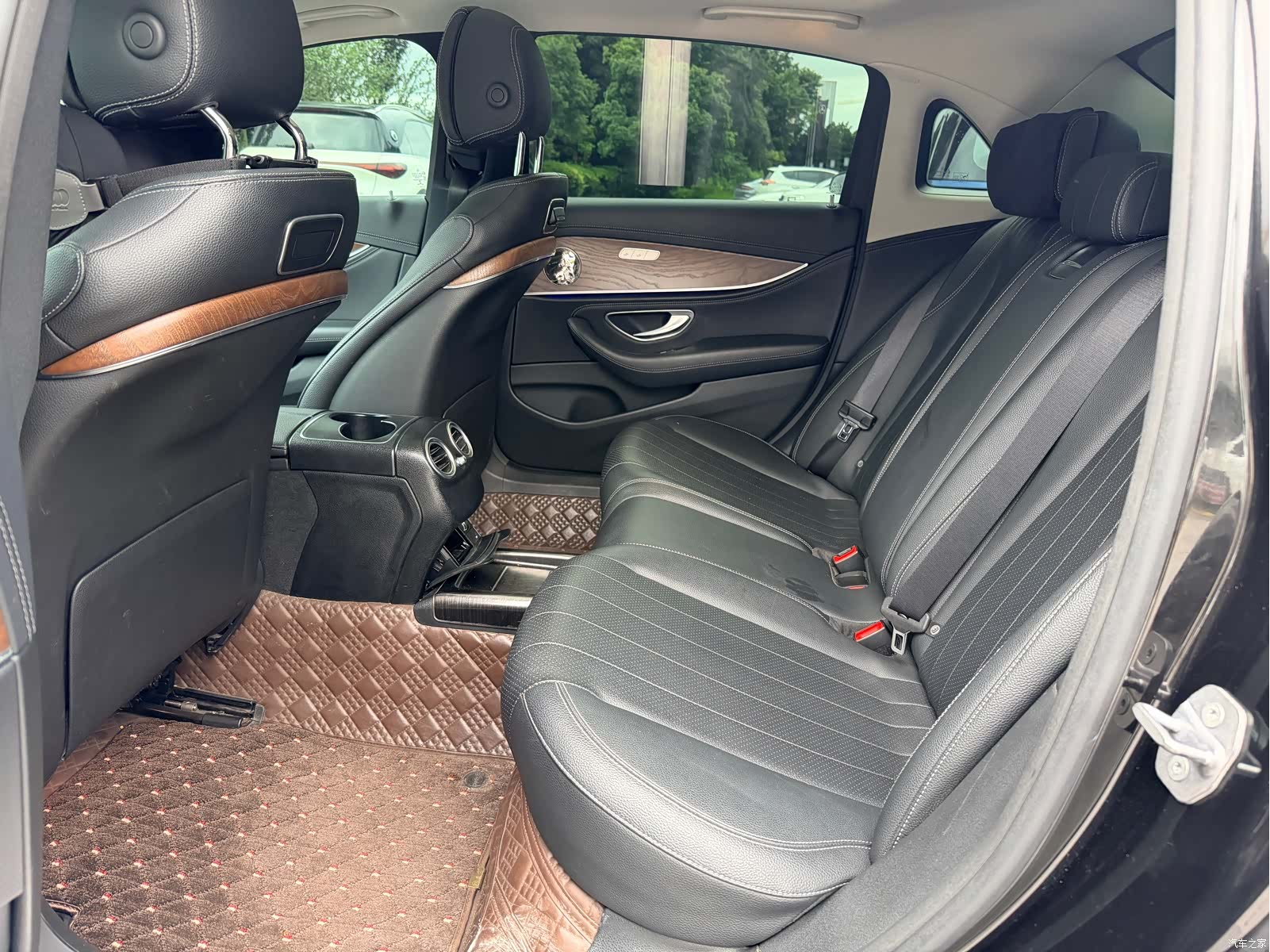 Mercedes-Benz E-Class, 2018 7