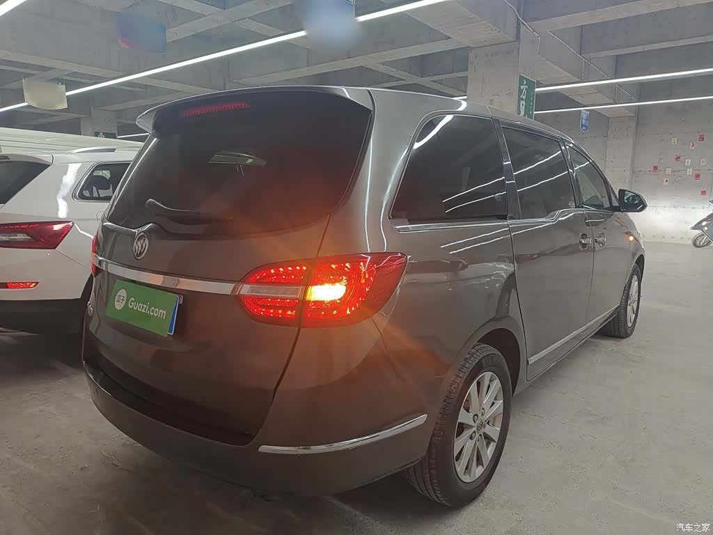 Buick GL8, 2018 4