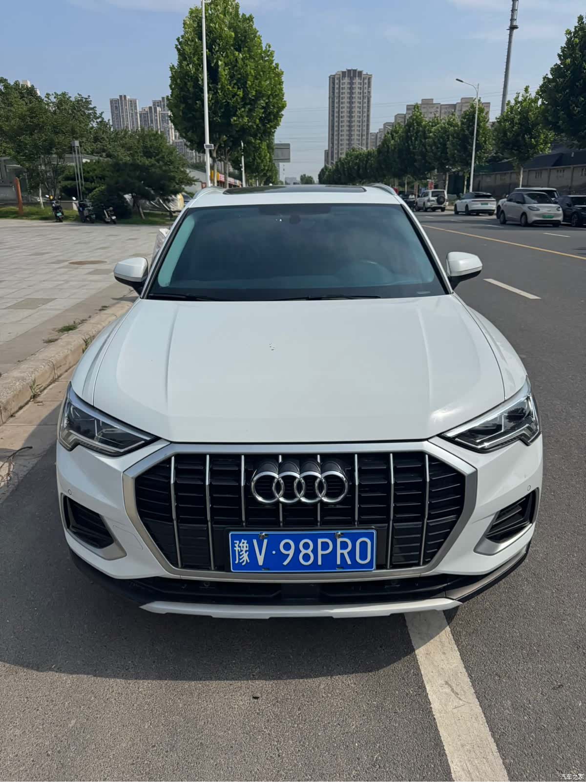 Audi Q3, 2023 1